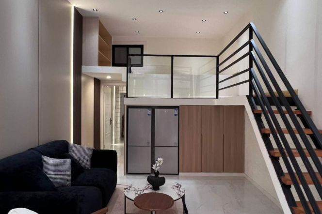  1BR + loft lanehouse with Yard in Xuhui    M1/10/12   