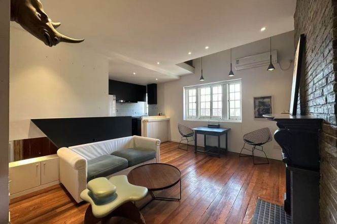 Full furnished 2br/2baths & oven/loft @W Nanjing Rd metro