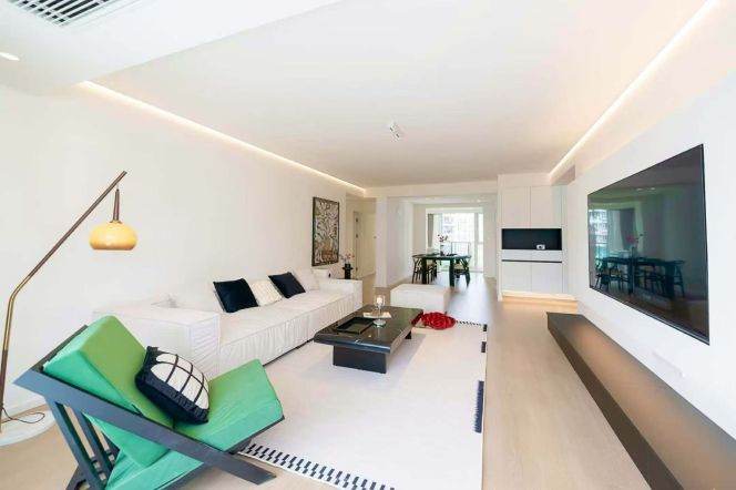 Brand new decoration 3brs with floor heating and balcony in central Zhong shan park