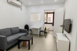 Cozy 2 br with Wall-Heating in Old XuHui. easy to L 1/7 ChangShu Rd St. + L 1 HengShan Rd St.