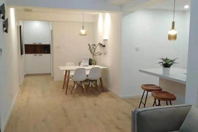 2 Brs, 1 Living room with Gym/Swimming Pool, 90 sqm @ Xiaonanmen station L9