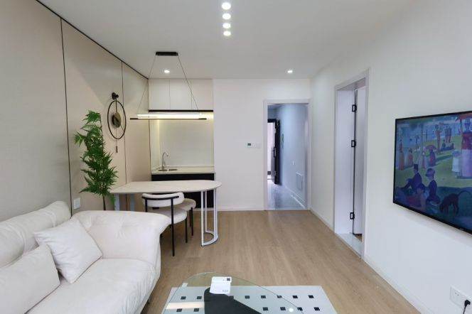 1br-lingling road - 2 minutes to Line 4 - Shanghai Stadium