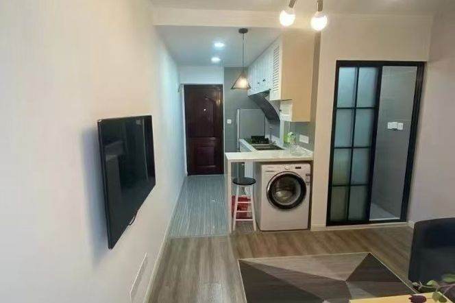 Modern 1br/2living & open kitchen/oven@W Yan'An Rd & Line 3/4