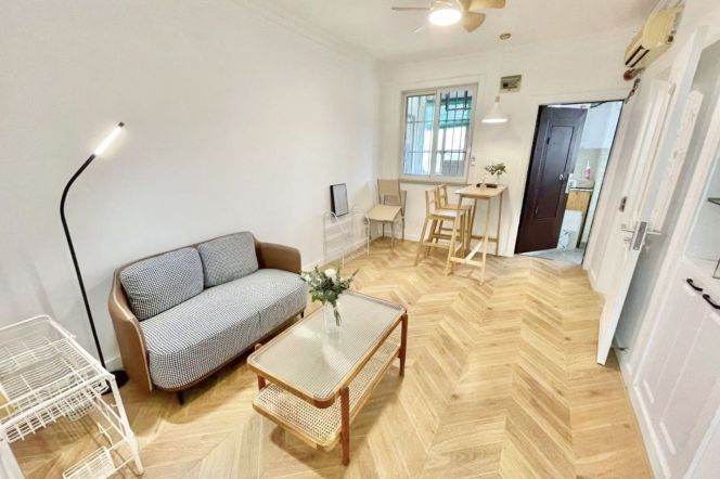 Elevator 1br-Fuxing Middle Road - 6 minutes to Line 1/7 - Changshu Road