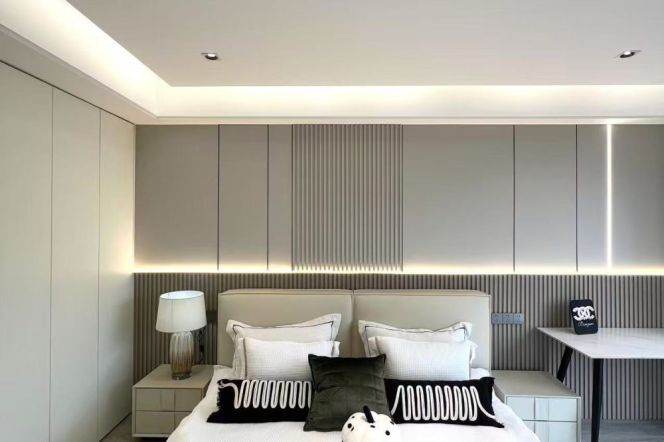 Tilanqiao metro/2br2bt/central AC/floor heat/oven/outdoor balcony