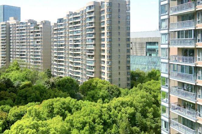 Modern 3brs with floor heating and balcony in  Gubei 