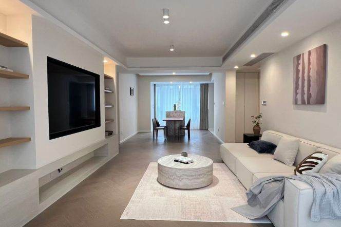 Xintiandi/Madang Rd metro/3br2bt/central AC/floor heat/oven/tennis court