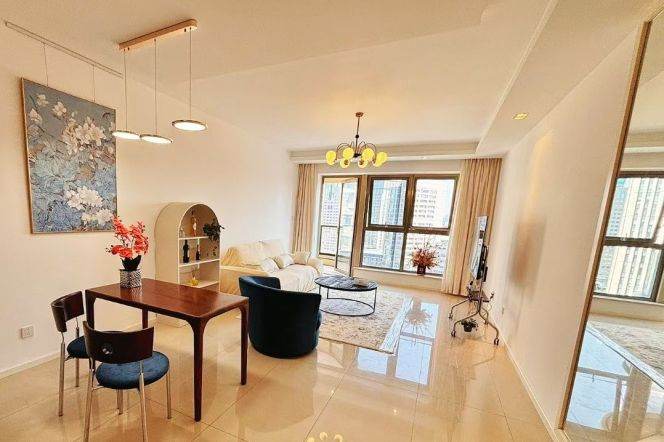 Panoramic Waterfront Residence in North Bund | 125sqm with S-Bend Vistas