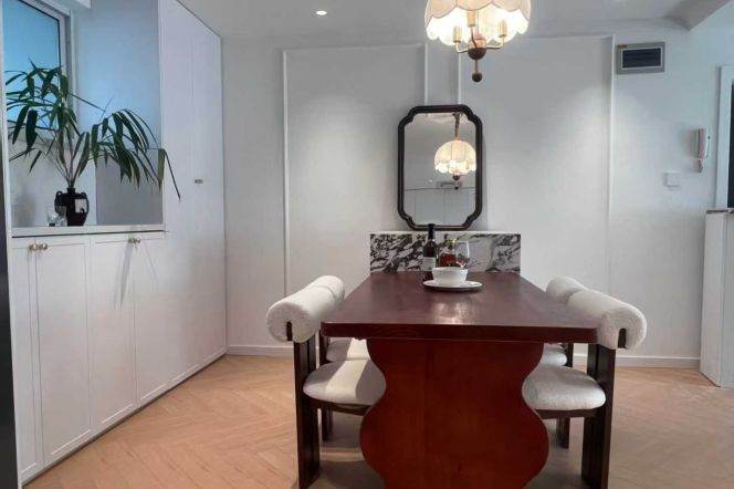 Changping rd 1BR 2LR+cloakroom/floor heating/bathtub/elevator@L14/7