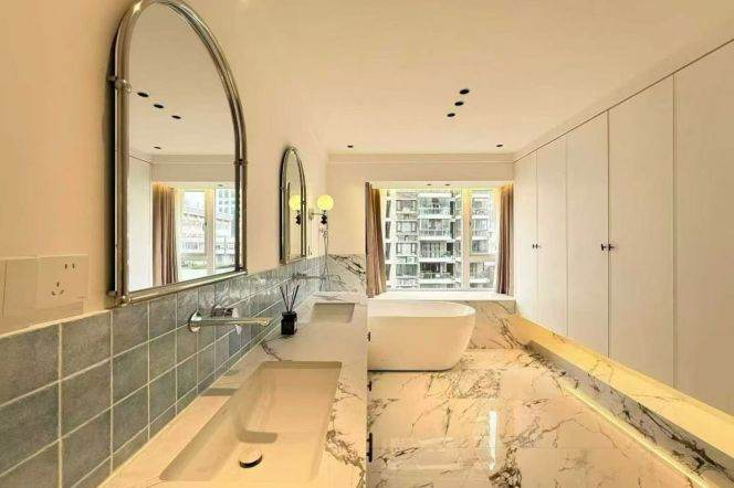 brand new modern 3brs floor heating near line 13,14 and Jing an temple area 28K