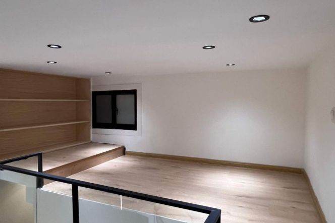  1BR + loft lanehouse with Yard in Xuhui    M1/10/12   