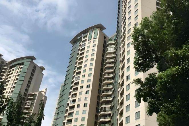 Modern 3brs with floor heating and balcony in Jingan area