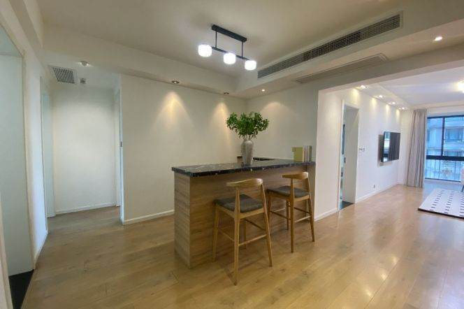 3 Brs, 2 Baths with Balcony, Floor Heating, Central ac, Oven, 160 sqm @ Wuning metro L13