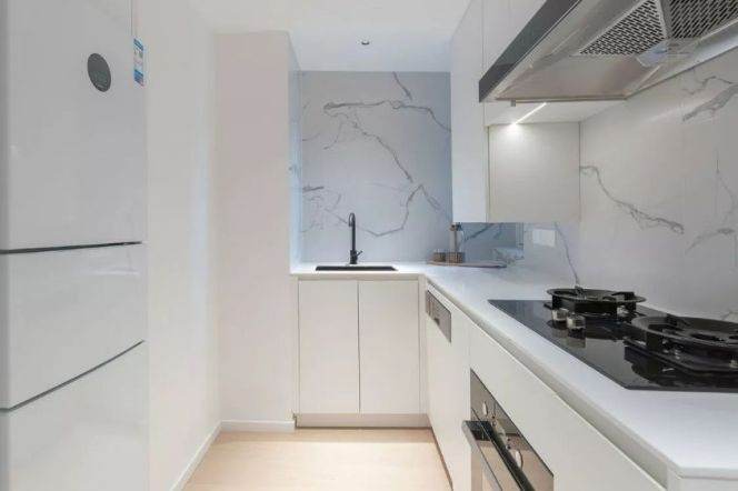 Well Redecorated 2Br w. Floor heating &Balcony