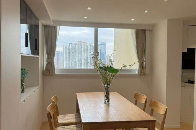 Newly renovated 2br with nice view near Wuding Rd/Jiangsu Rd St.