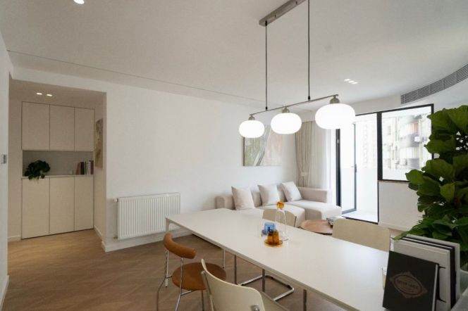 2+1 Rooms, 2 Baths with Open Balcony, 140 sqm, Floor Heating @ Changshou metro L7&13