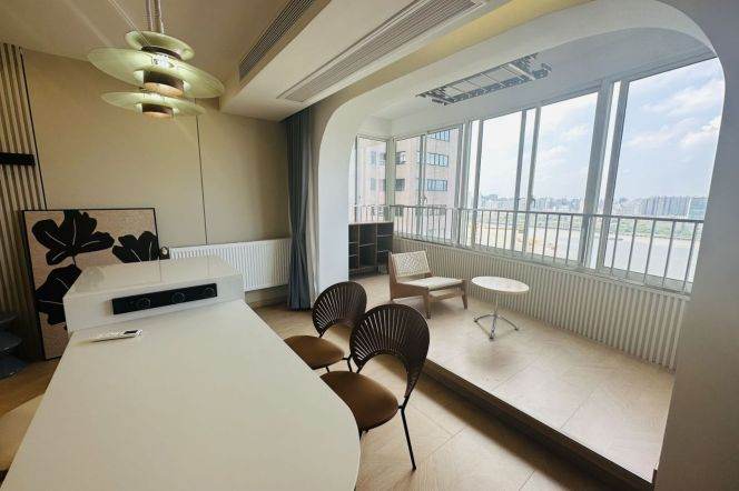 Panoramic Riverfront Residence near Pudong Avenue | 180㎡ 3BR 2BA
