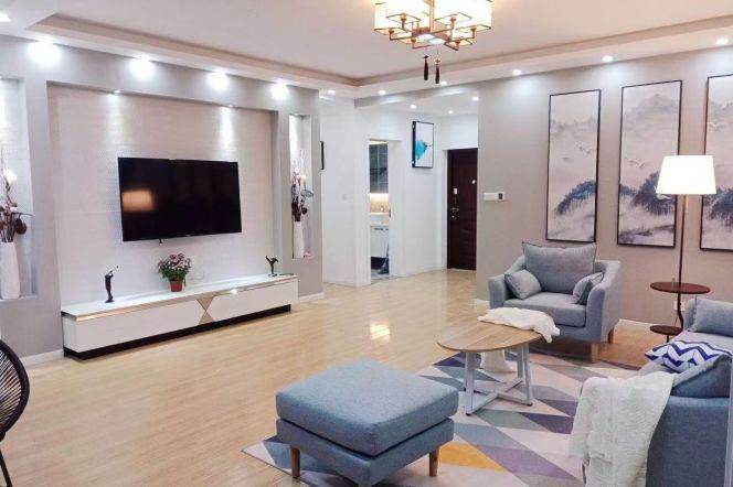 2 Brs, 1 Living room, 120 sqm with Oven and Dryer @ Wuding metro L14
