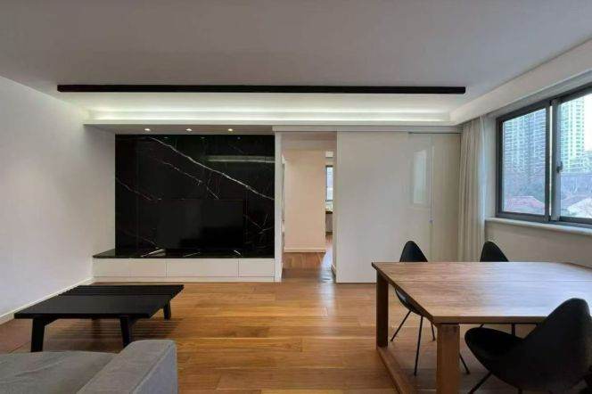 1+1 Rooms, 1 Living room, Floor Heating/Central ac, Oven, 85 sqm @ Hongqiao Metro L10