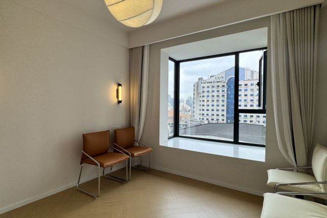 Spacious 3Br-2bathr + heating +balcony | Good compound | Changshou rd metro L7&13