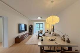 3 Brs, 2 Baths with New Dec, Floor heating, Central ac, Dish washer, 150 sqm @ Zhongtan metro L3&4