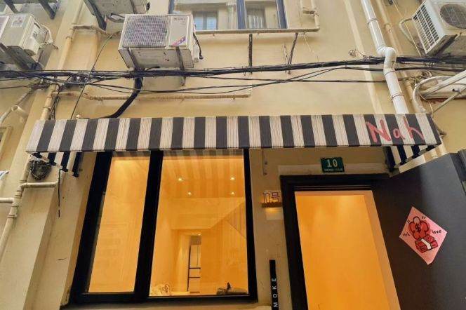 Independent 5 Brs, 3 Baths with Terrace, 200 sqm with Wall heating, Oven @ South Shaaxi metro L10