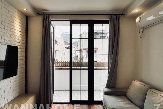 Quiet Compound/Line 9/12 MT/Stairs/Lovely Balcony/Large Storages/Heater/Cozy1br