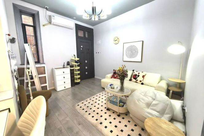 West Nanjing Rd Station 2Br with Open Balcony Line2/12/13