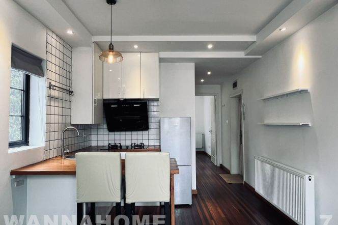 Quiet Compound/Line 9/12 MT/Stairs/Lovely Balcony/Large Storages/Heater/Cozy1br