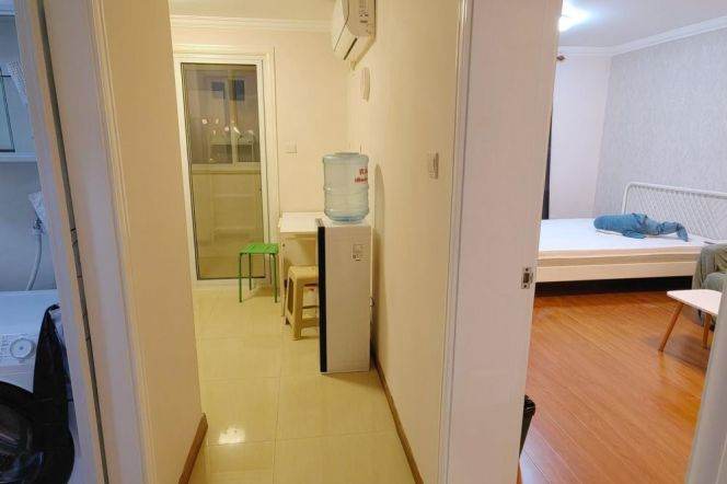 High floor view 1 br next L 10 /11 JiaoTong University st. Exit