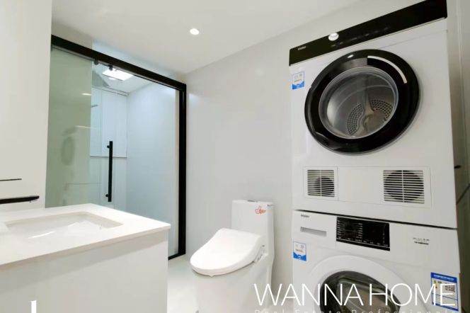 Spacious&Modern&Really Bright 2+1Bdrs 1Baths Apt+L14 Wu Ding Rd+Nice Compound