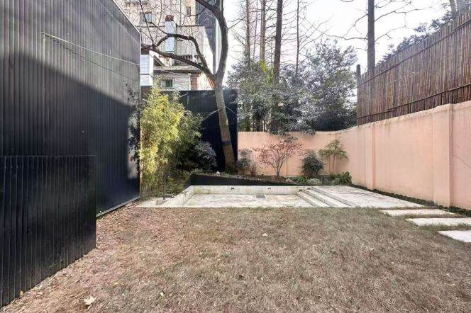 Shanghai Library private 450sqm house