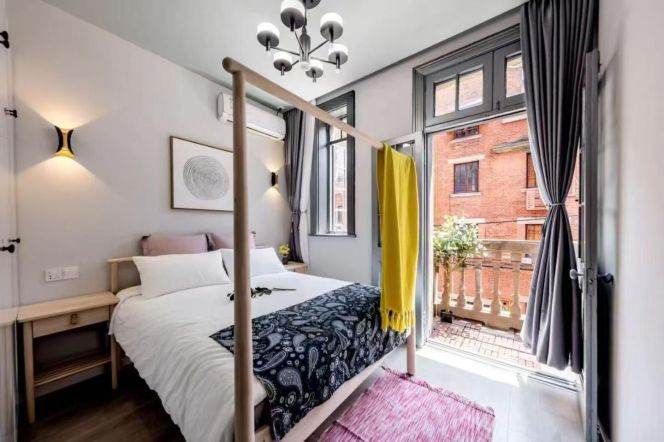 West Nanjing Rd Station 2Br with Open Balcony Line2/12/13