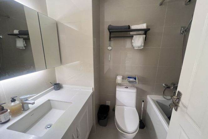 Bright &Charming&Modern 2Br-2bath flat  / Palace Court / South Shanxi rd & IAPM