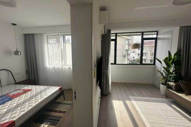 Jiaotong University Station 1Br Line10/11