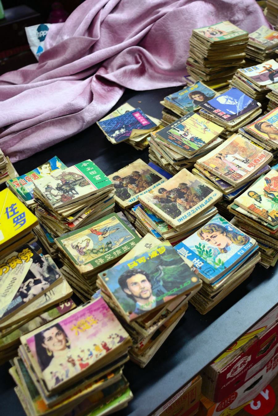 Shanghai Old Book Market: A Sunday Treasure Hunt Through Time