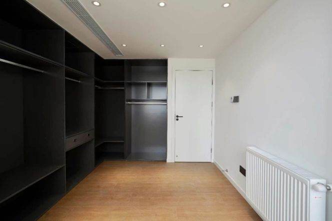 Haifu Apartment — 2+1BR with Dressing Room