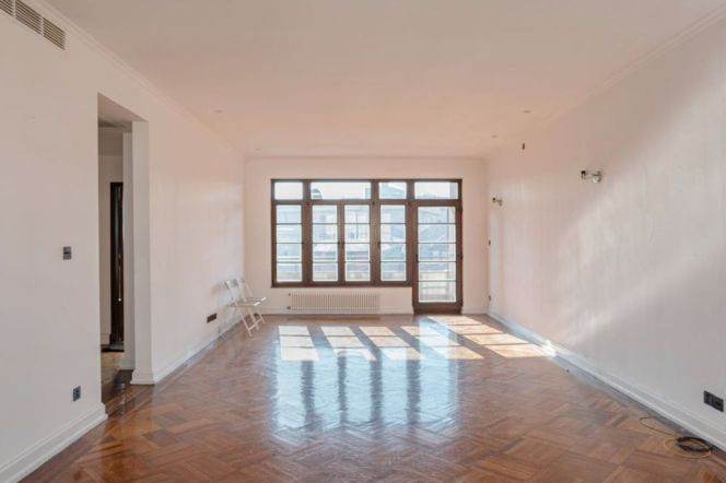 changshu rd/Huaihai rd 2br130sqm