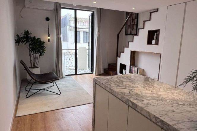 Duplex 1br with Balcony @Changle Road