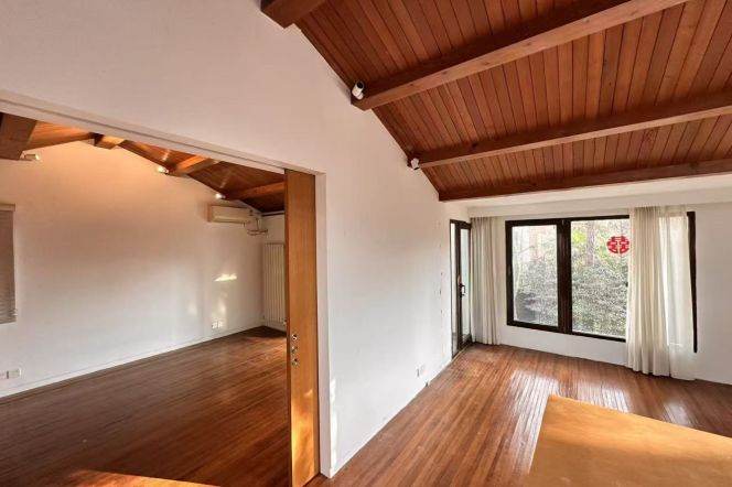 Shanghai Library private 450sqm house