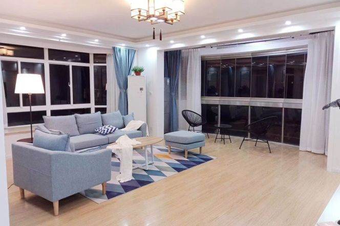 2 Brs, 1 Living room, 120 sqm with Oven and Dryer @ Wuding metro L14