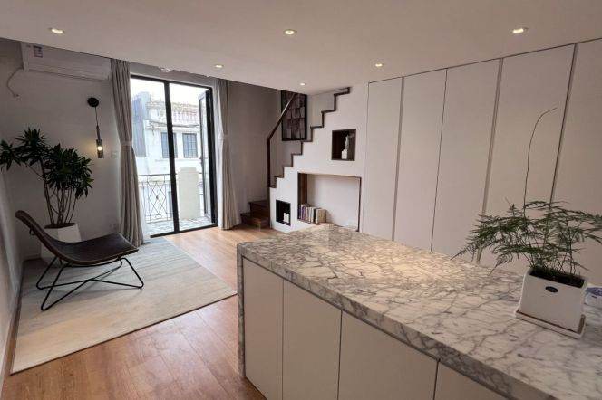 Duplex 1br with Balcony @Changle Road