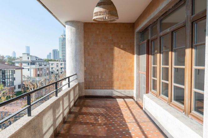 changshu rd/Huaihai rd 2br130sqm