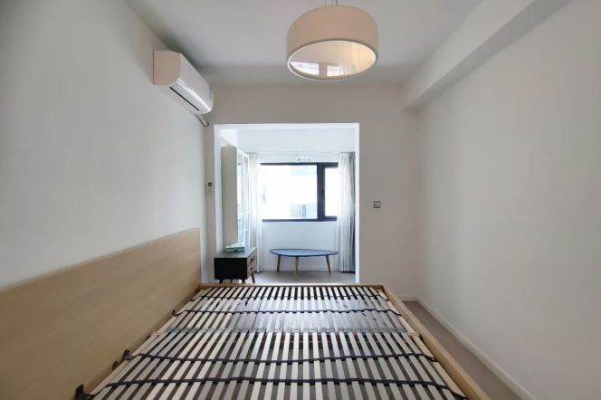 Floor heating 1BR APT Huaihai Rd nr JT University 9.5k