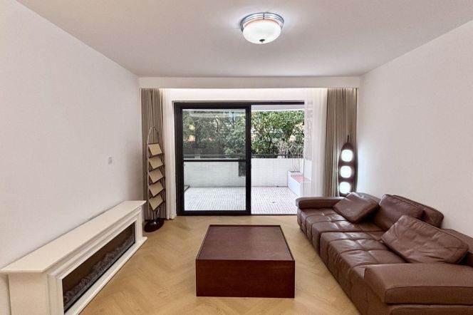 2Bdrs 1Bth Apt/Modern&Spacious /L3/4/9 Yishan Rd/Nice Compound/huge yard