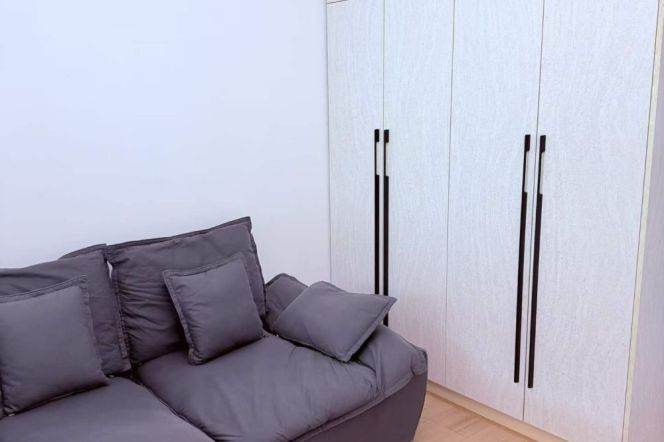 Hongqiao rd/cozy 1br 1lr/bright room/great value/nice location@L10/3/4