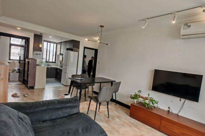 2Bdrs 1Bath Apt/Spacious&Modern /L10/11Jiaotong University/Floor Heating/elevator