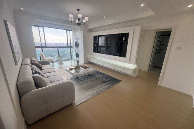 2 Brs, 2 Baths with Floor Heating, Central ac, Oven, 130 sqm @ Shanghai Children Medical Centre L6