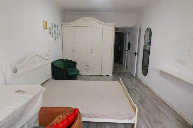 Cozy & Good price 1 br with lift in XuHui, easy to L11 SH Swimming center St.+ L 4 SH Stadium St.