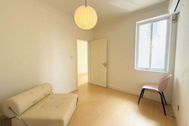 Brightly 2brs 1bath in north bund